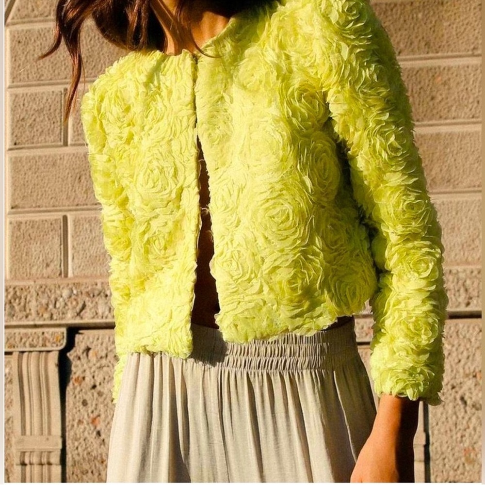 Zara Floral Textured round neck size S LIME, Green Cardigan Jacket NWT